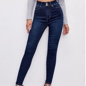 Dark wash skinny jeans